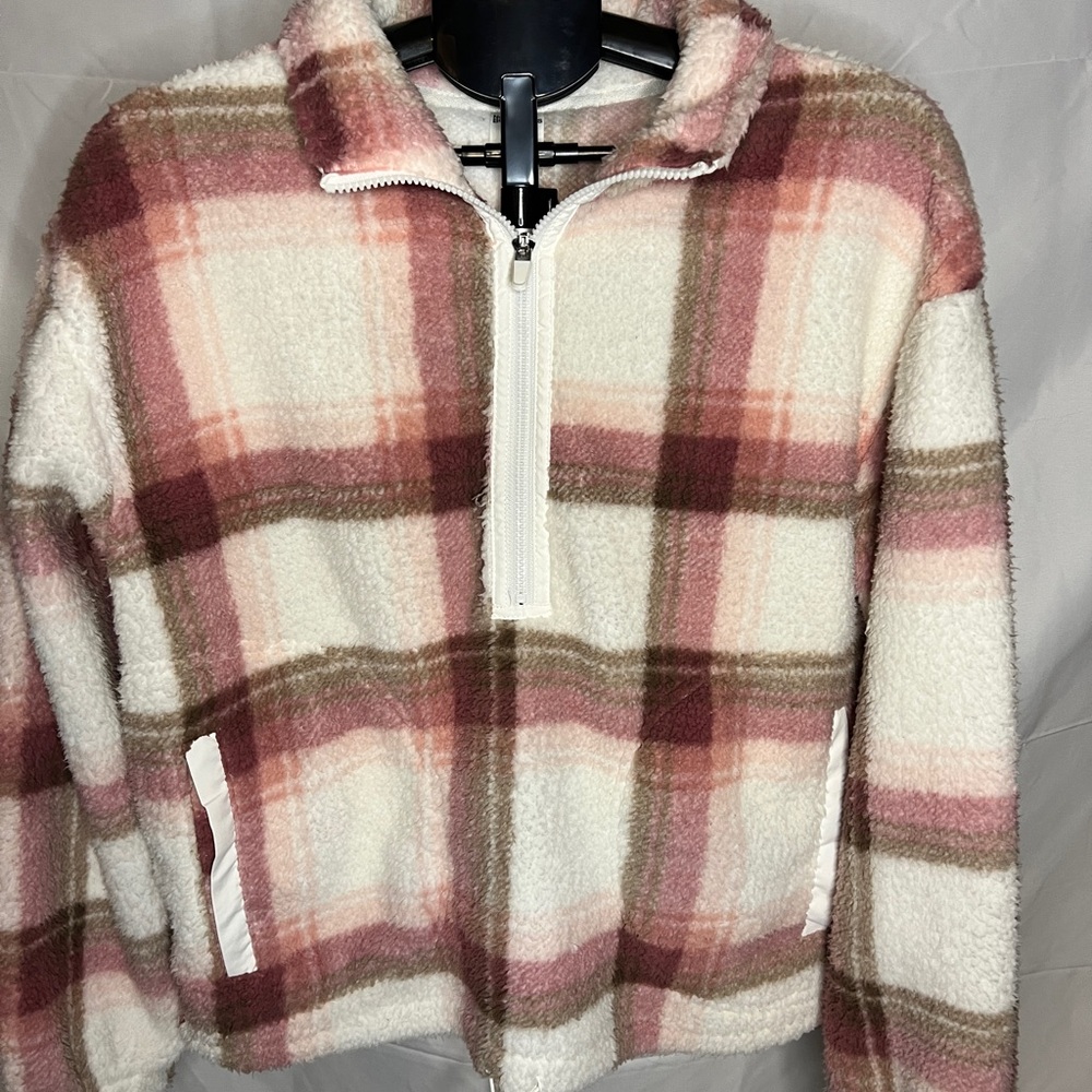 No Boundaries fleece — perfect for the fall/winter crowd 🍂💖✨
*10
